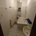 Apartman Spacious Flat With 3 Bedooms For 5-8 Guests Zeitz