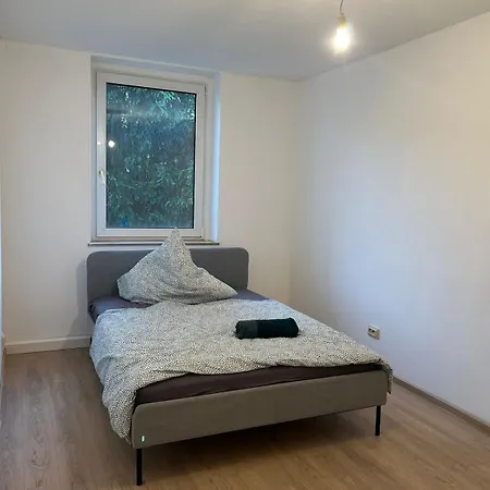 Spacious Flat With 3 Bedooms For 5-8 Guests *