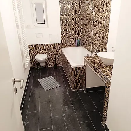 Spacious Flat With 3 Bedooms For 5-8 Guests Appartement