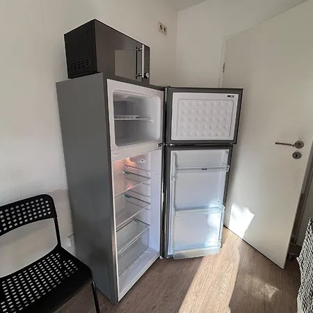 Spacious Flat With 3 Bedooms For 5-8 Guests