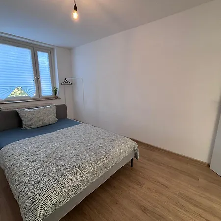 Spacious Flat With 3 Bedooms For 5-8 Guests *