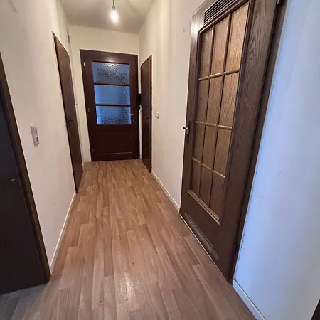 Spacious Flat With 3 Bedooms For 5-8 Guests *