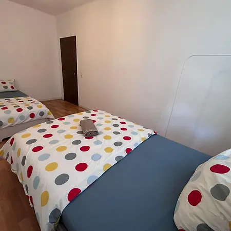 Spacious Flat With 3 Bedooms For 5-8 Guests Apartment *