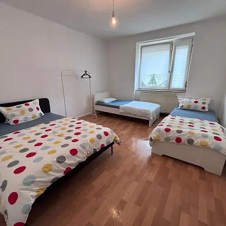 Spacious Flat With 3 Bedooms For 5-8 Guests Apartment *