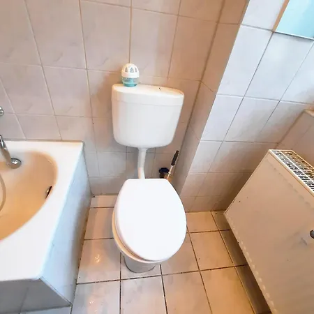 Spacious Flat With 3 Bedooms For 5-8 Guests Апартаменты Цайц