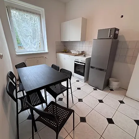 Spacious Flat With 3 Bedooms For 5-8 Guests * Цайц