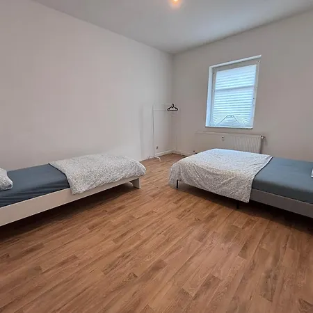 Spacious Flat With 3 Bedooms For 5-8 Guests Апартаменты