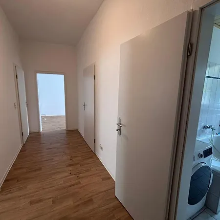 Spacious Flat With 3 Bedooms For 5-8 Guests Апартаменты Цайц