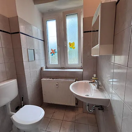 Spacious Flat With 3 Bedooms For 5-8 Guests