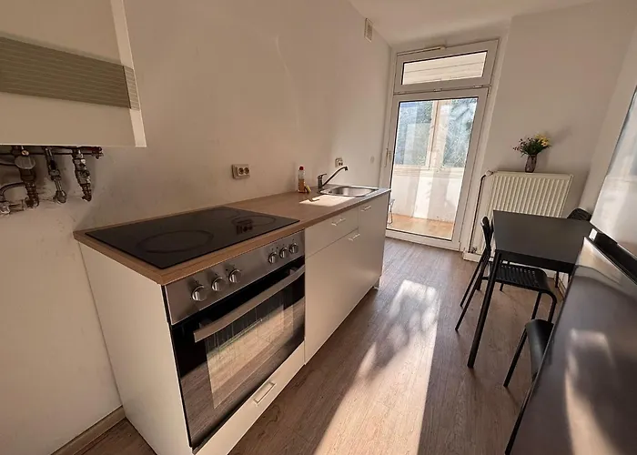 Spacious Flat With 3 Bedooms For 5-8 Guests