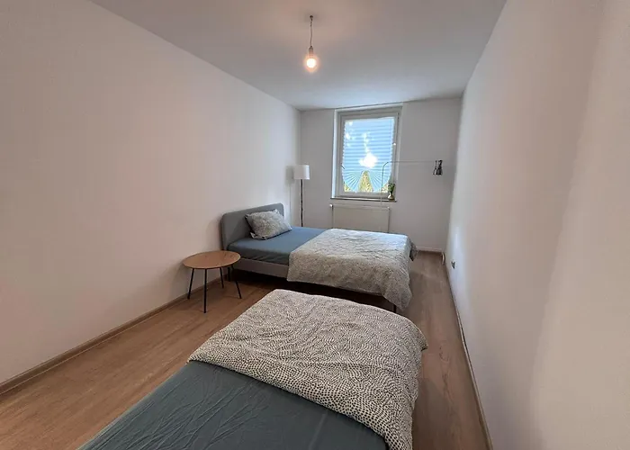 Spacious Flat With 3 Bedooms For 5-8 Guests Apartment Zeitz